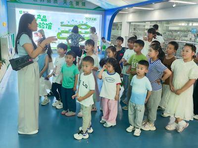 开展以&ldquo;童趣端午 粽享六一&ldquo;的六一活动 