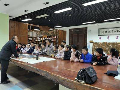字得其乐&mdash;&mdash;孩子们体验&ldquo;活字印刷&rdquo;活动现场